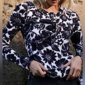 NWT Free People Movement Womens Shirt Rally Printed Layer Long Sleeve Size Small